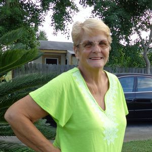 Meet your Posher, Claire